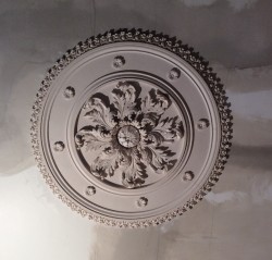 Ceiling rose Clifton